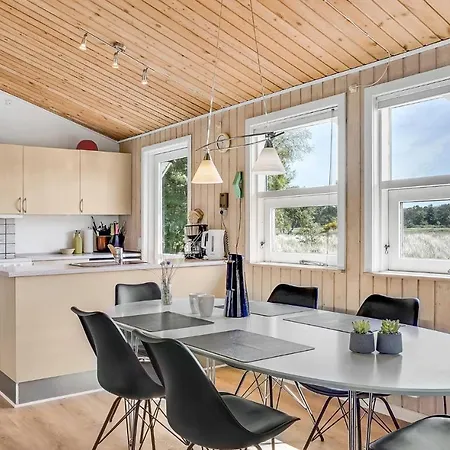 Nice Home In Blavand With Sauna Feriehus Blåvand