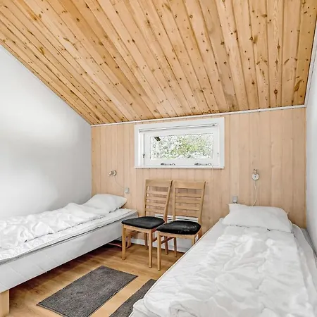 Nice Home In Blavand With Sauna Blåvand