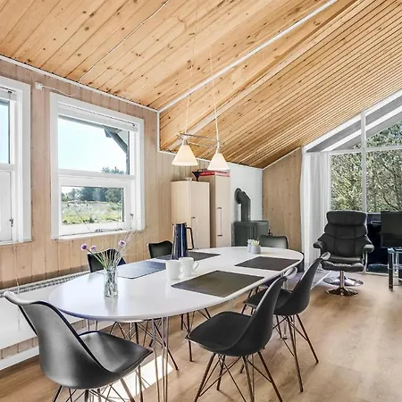 Feriehus Nice Home In Blavand With Sauna Blåvand